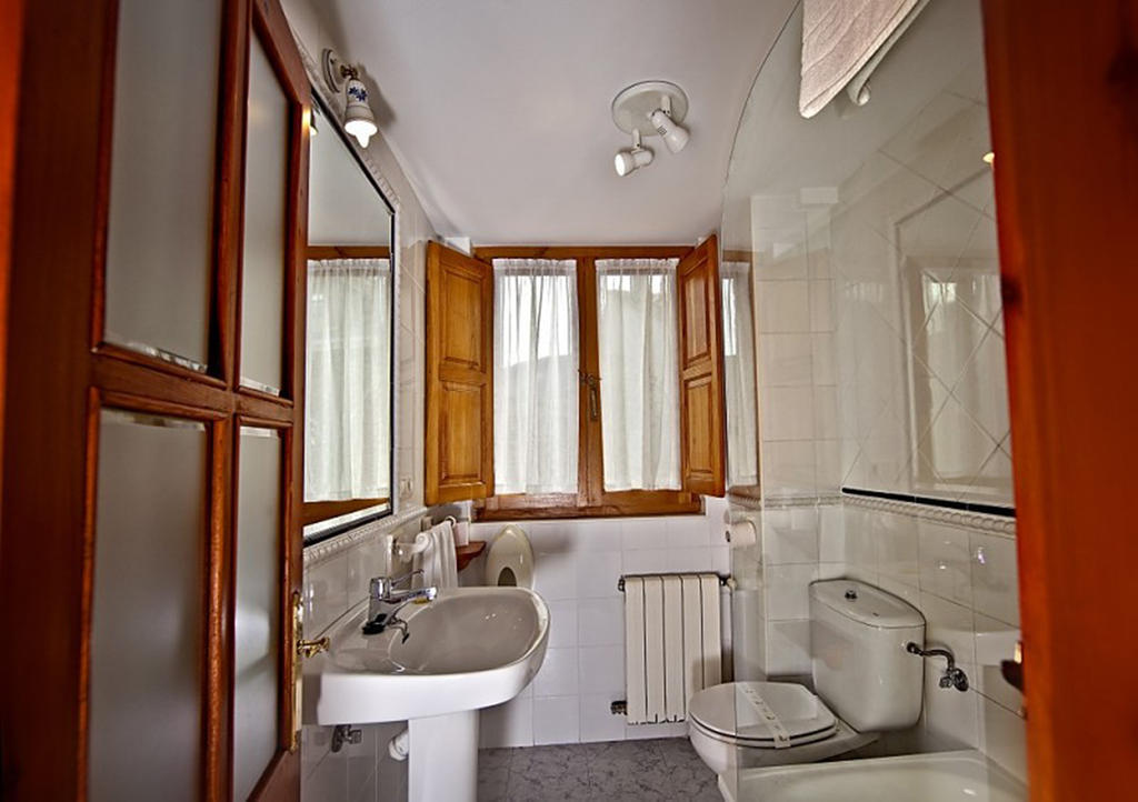 Maison d'hôtes El Camino Real II * à Poo  Chambre photo